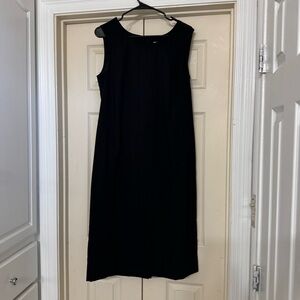 Elegant Black Sleeveless Dress